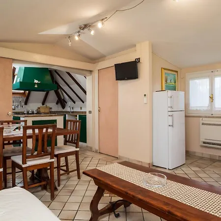 Attico Adriana Tatil Evi